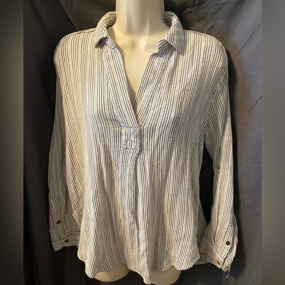 Sonoma Tops - 🎀Women’s V-neck collared blouse petite medium Sonoma